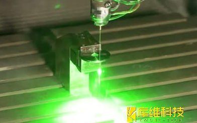<b>水導(dǎo)激光切割技術(shù)在切割碳化硅時(shí)的精度如何？</b>